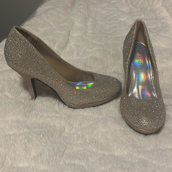 Brand new Sparkly closed toe heels - Picture 2 of 5